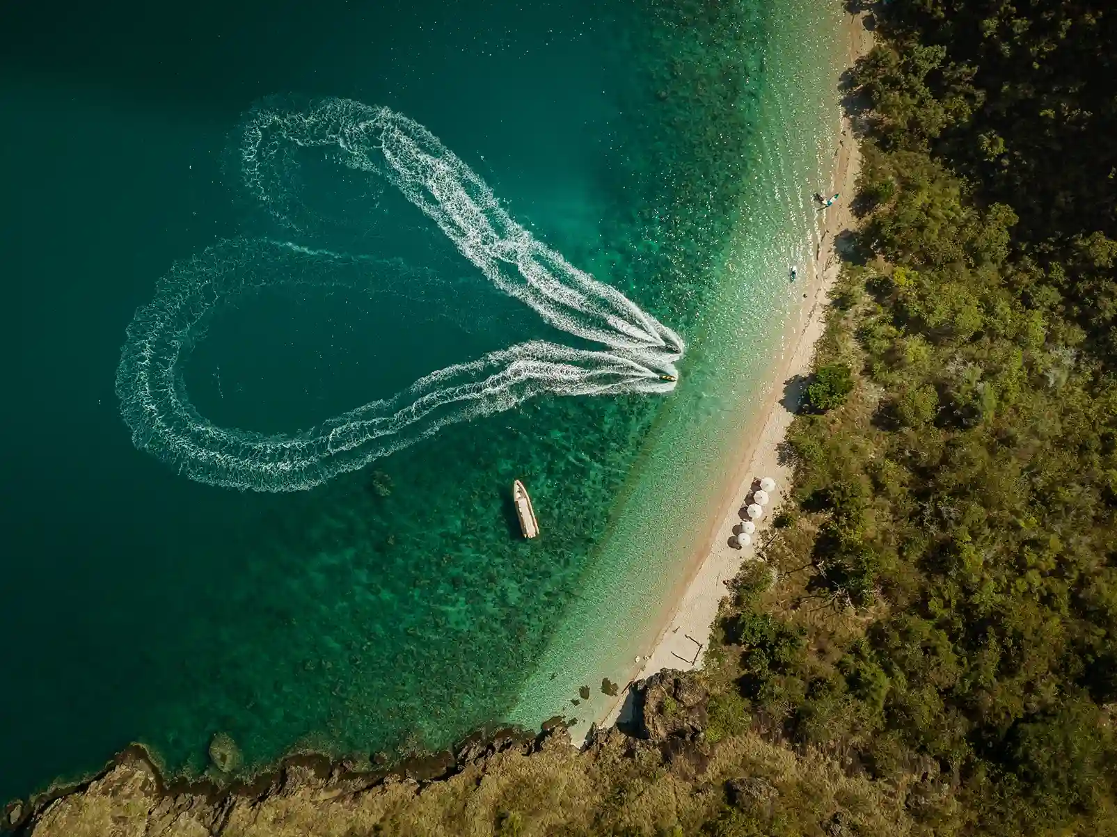 Beach Setup on Lamima Phinisi | Komodo Tour | Labuan Bajo VIP