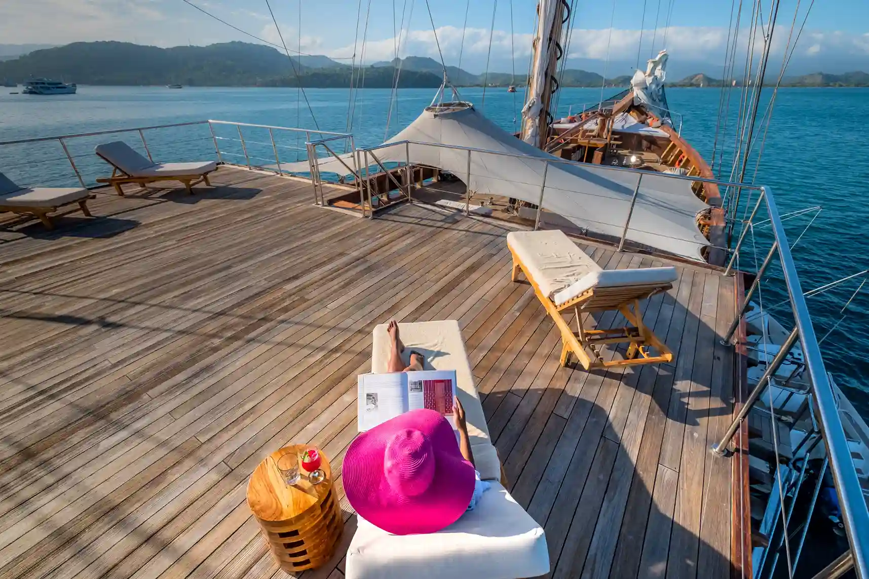Upper Deck Lamima Phinisi Sailing | Komodo Tour | Labuan Bajo VIP